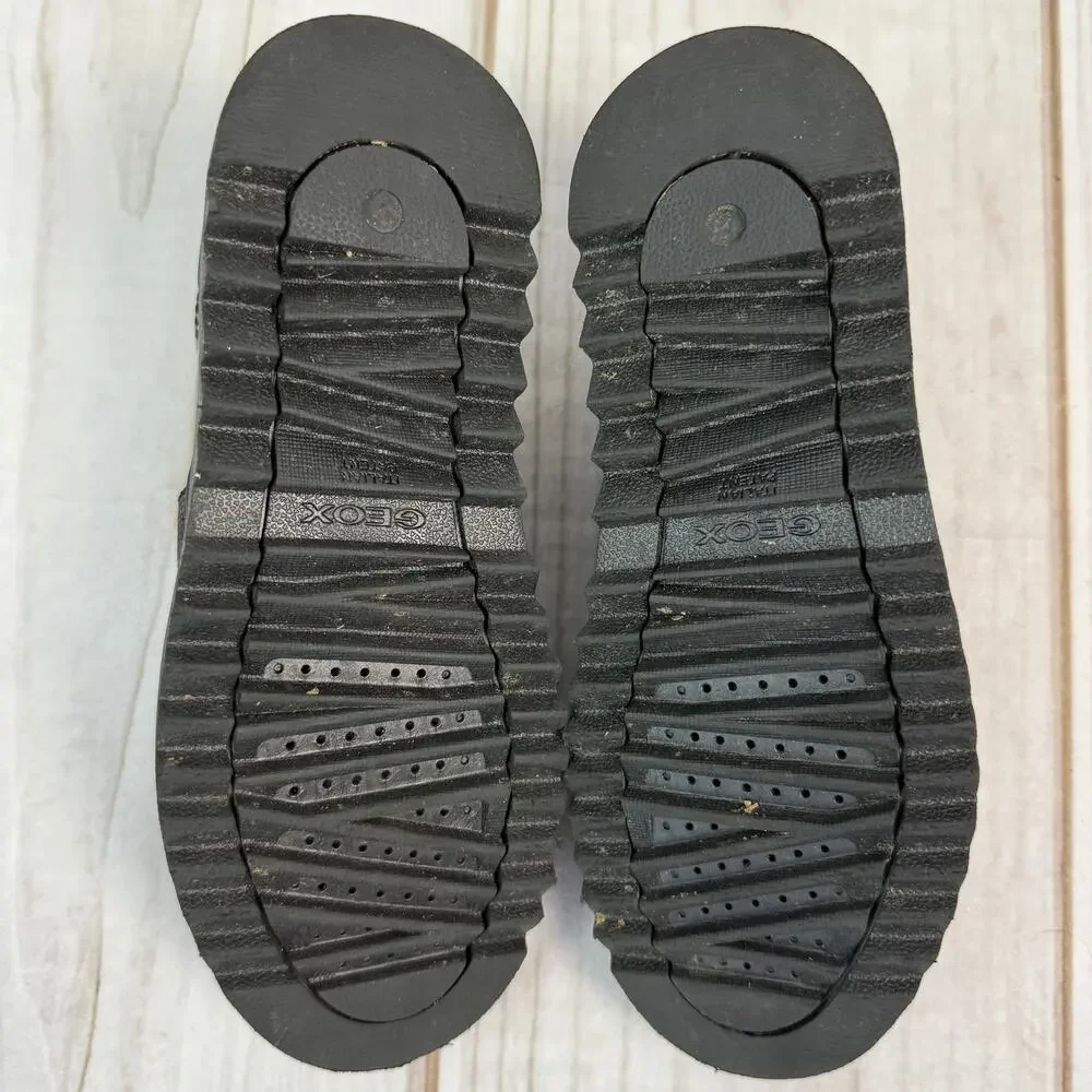 Geox Kids Respira Black‎ Patent Leather Chunky Sole Boys Shoes Size 1Y